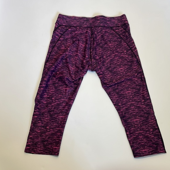 Reebok Cropped Leggings Size S Pink Purple Black - Picture 2 of 5